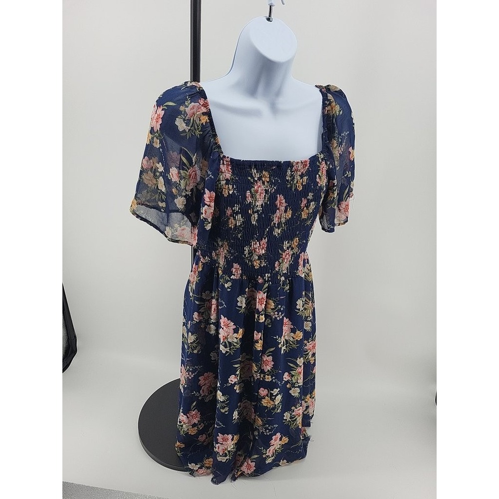 SU‎ WISH Floral Smocked Dress